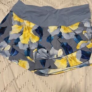 CALIA by Carrie Underwood Floral Athletic Shorts - Blue and Yellow